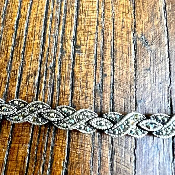 Vintage 925 silver Marcasite Hugs Kisses bracelet filigree, 7.5”, double clasp - Picture 4 of 6